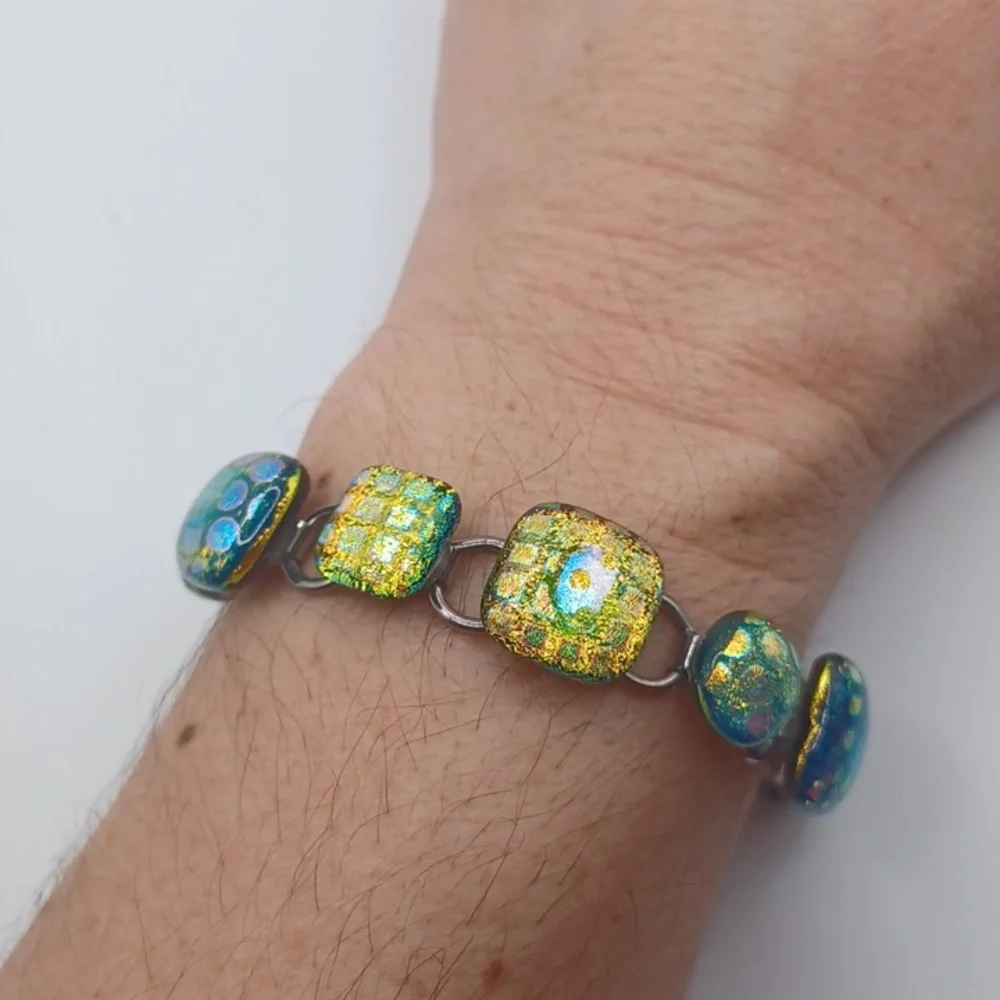 Dichroic Green and Gold Bracelet - Picture 7 of 7
